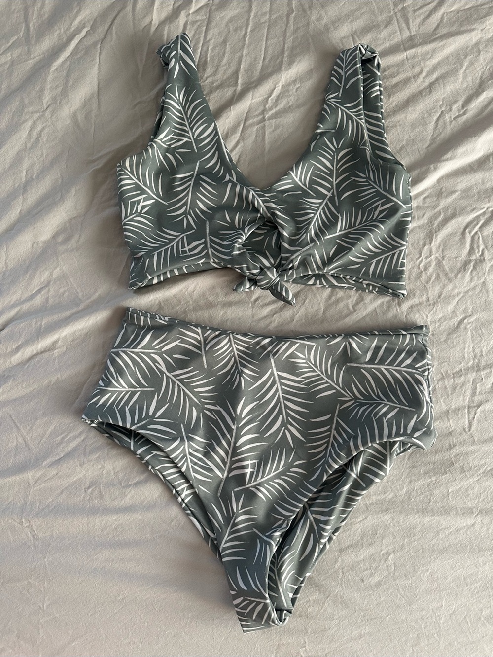 Imagine Perry bikini
